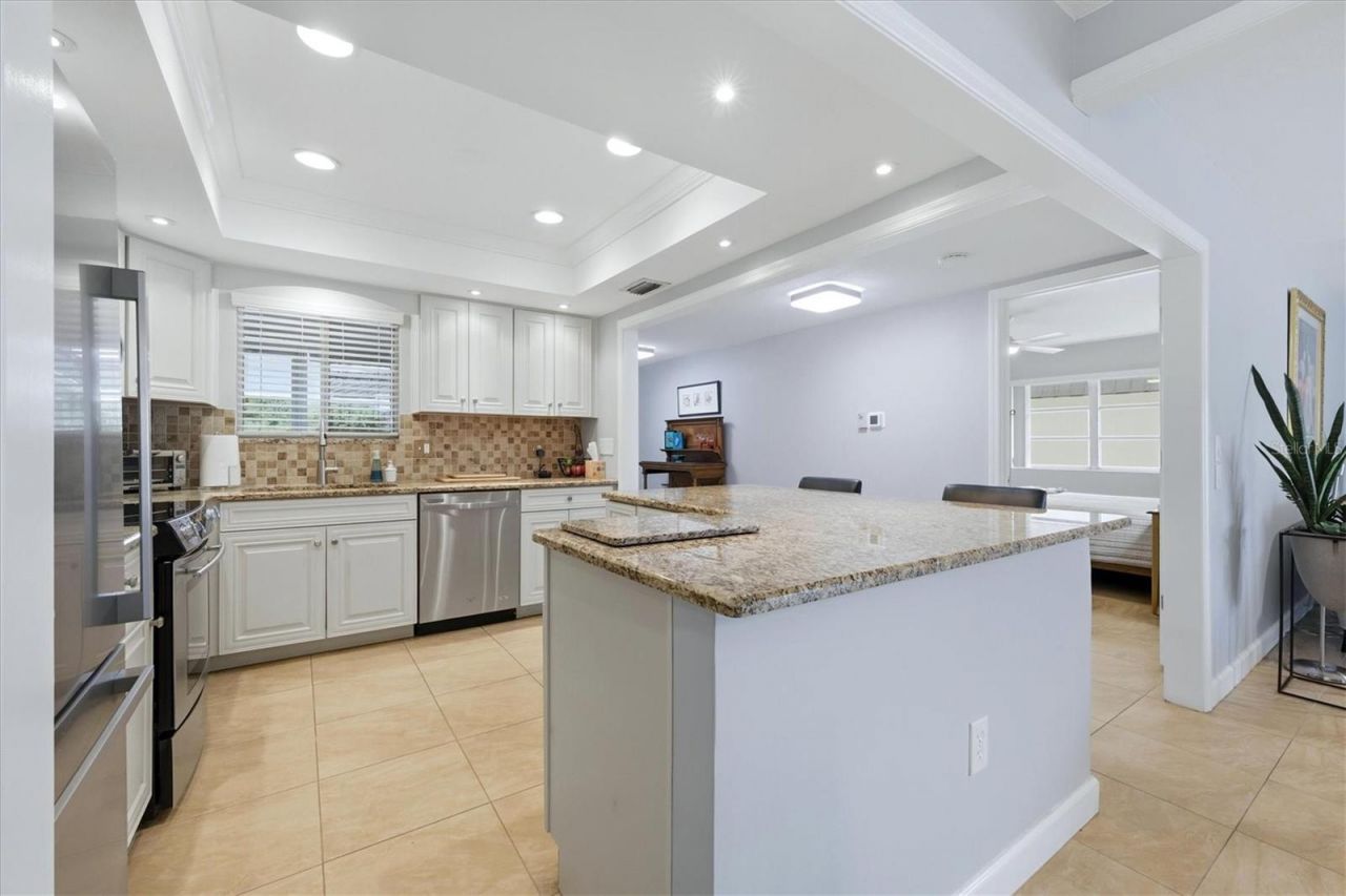 3944 Lakeside Road, Unit 160, Sarasota, FL 34232 Photo