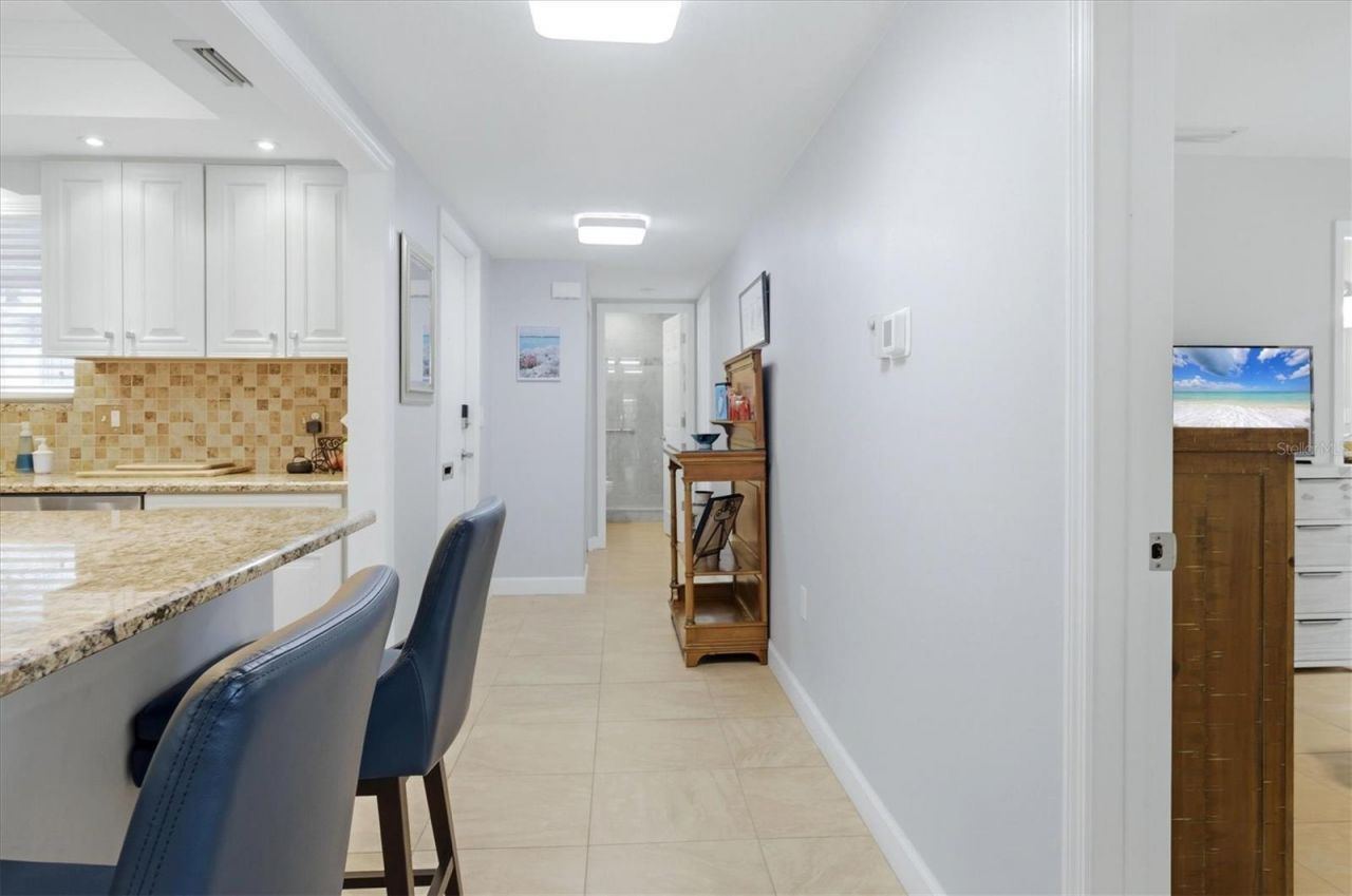3944 Lakeside Road, Unit 160, Sarasota, FL 34232 Photo