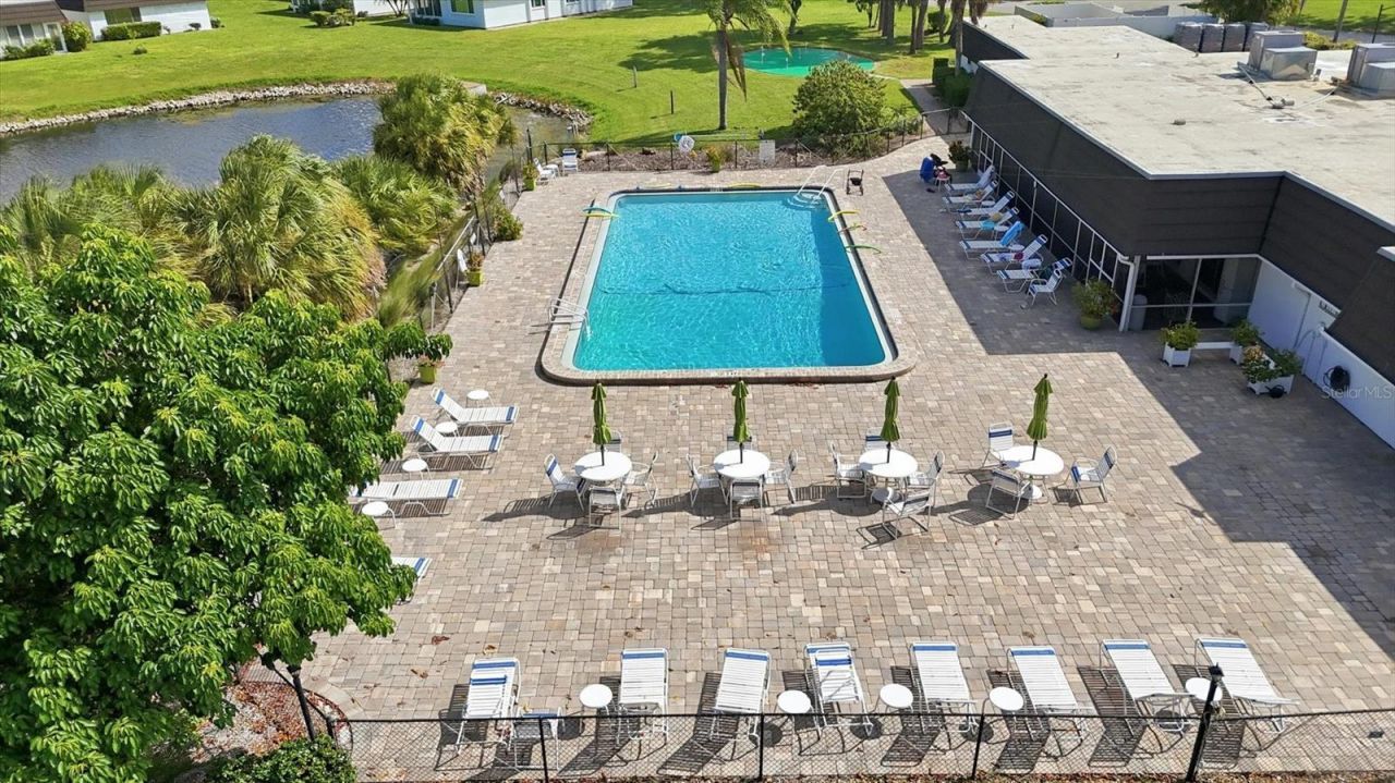 3944 Lakeside Road, Unit 160, Sarasota, FL 34232 Photo