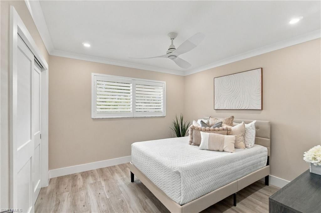 29 High Point Cir E, Unit 204, Naples, FL 34103 Photo