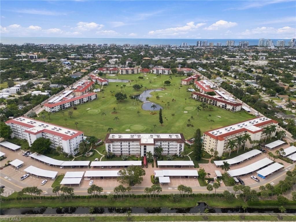 29 High Point Cir E, Unit 204, Naples, FL 34103 Photo