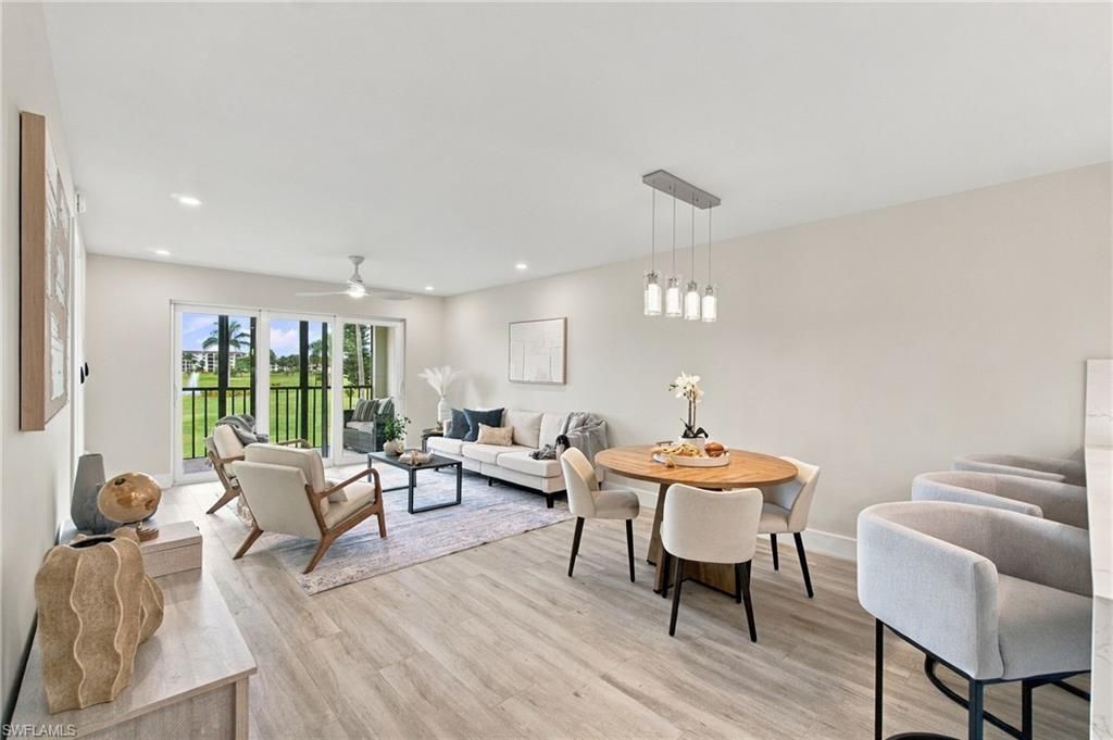 29 High Point Cir E, Unit 204, Naples, FL 34103 Photo