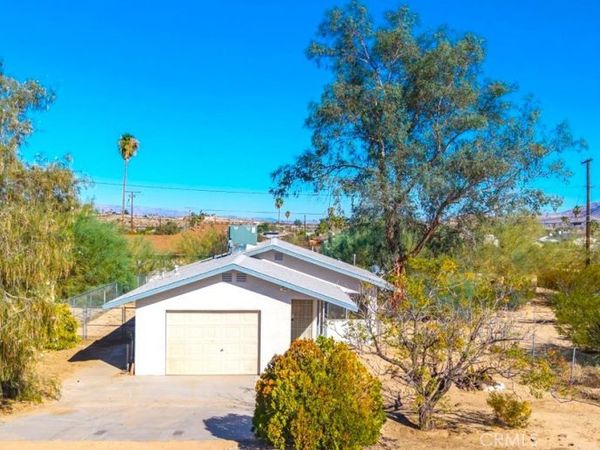 6211 Daisy Avenue , 29 Palms, CA 92277