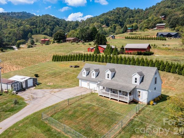 378 Yates Cove Road , Waynesville, NC 28785