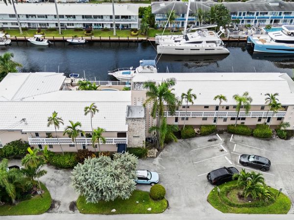 2824 NE 33rd Court, Unit 8, Fort Lauderdale, FL 33306