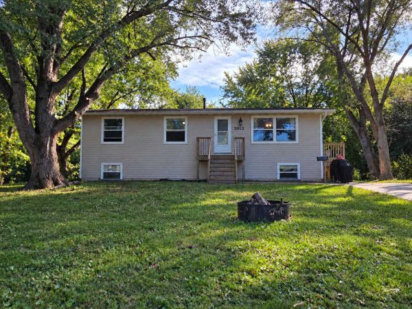 3913 52nd Avenue N, Brooklyn Center, MN 55429