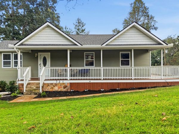 734 Crestridge Drive, Rossville, GA 30741