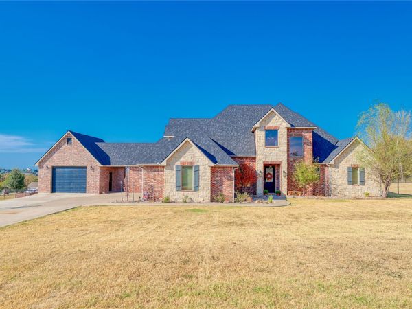 905 Summit Ridge, McAlester, OK 74501