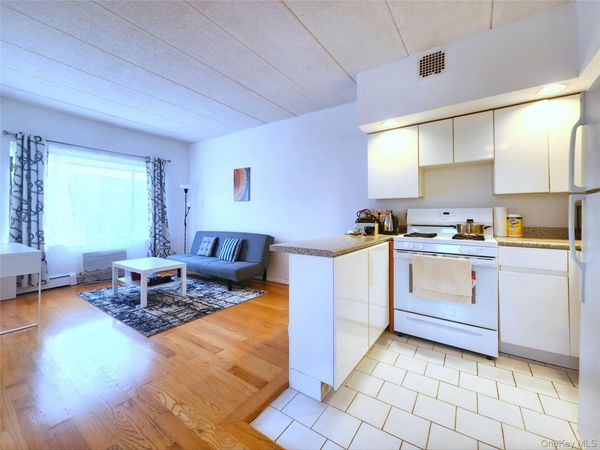 149-15 Barclay Avenue , Unit 3A, Flushing, NY 11355