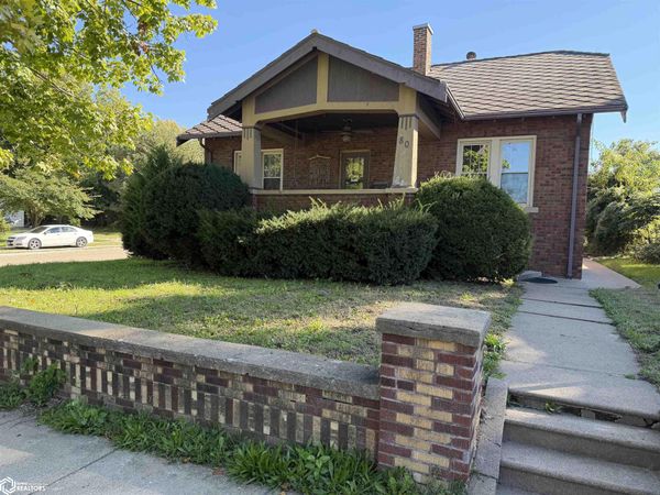 80 N 9th Street, Hamilton, IL 62341