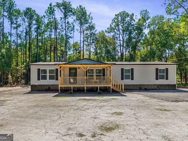 1052 Austin Place SE, Darien, GA 31305