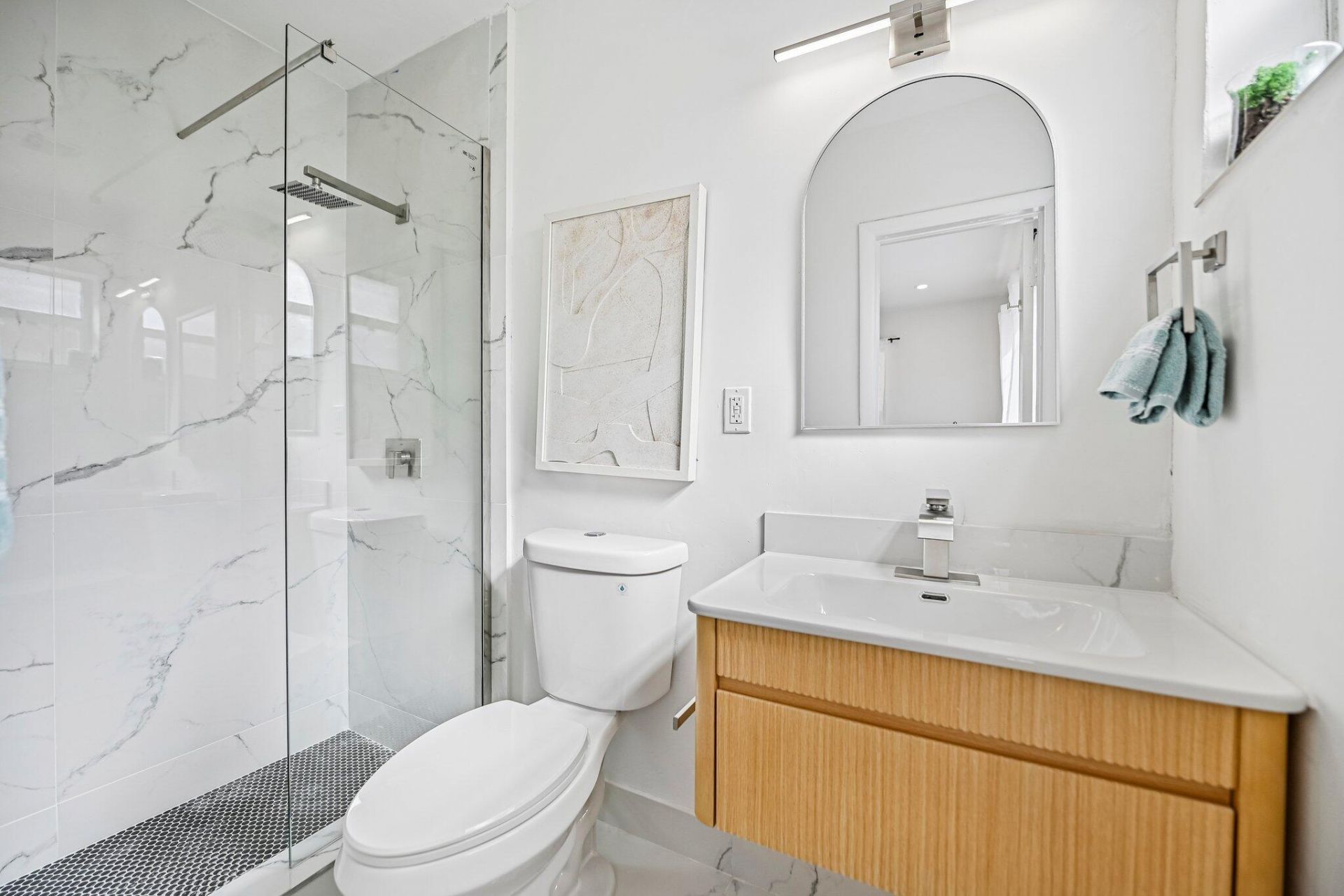 285 NE 165th Street, Miami, FL 33162 Photo