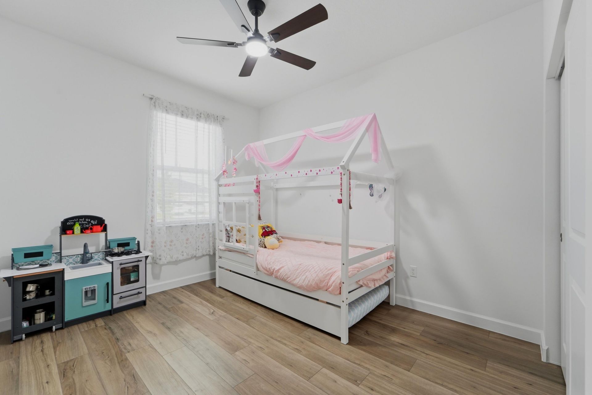 1745 SE Crosswood Way, Port Saint Lucie, FL 34984 Photo