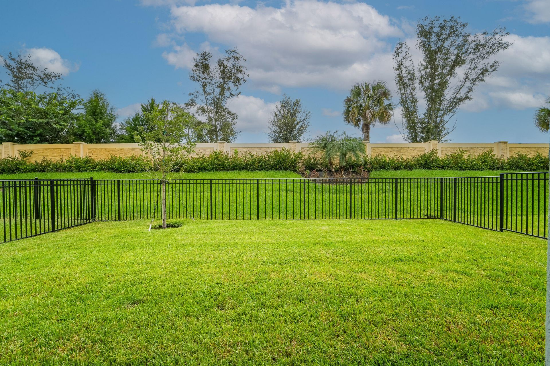 1745 SE Crosswood Way, Port Saint Lucie, FL 34984 Photo