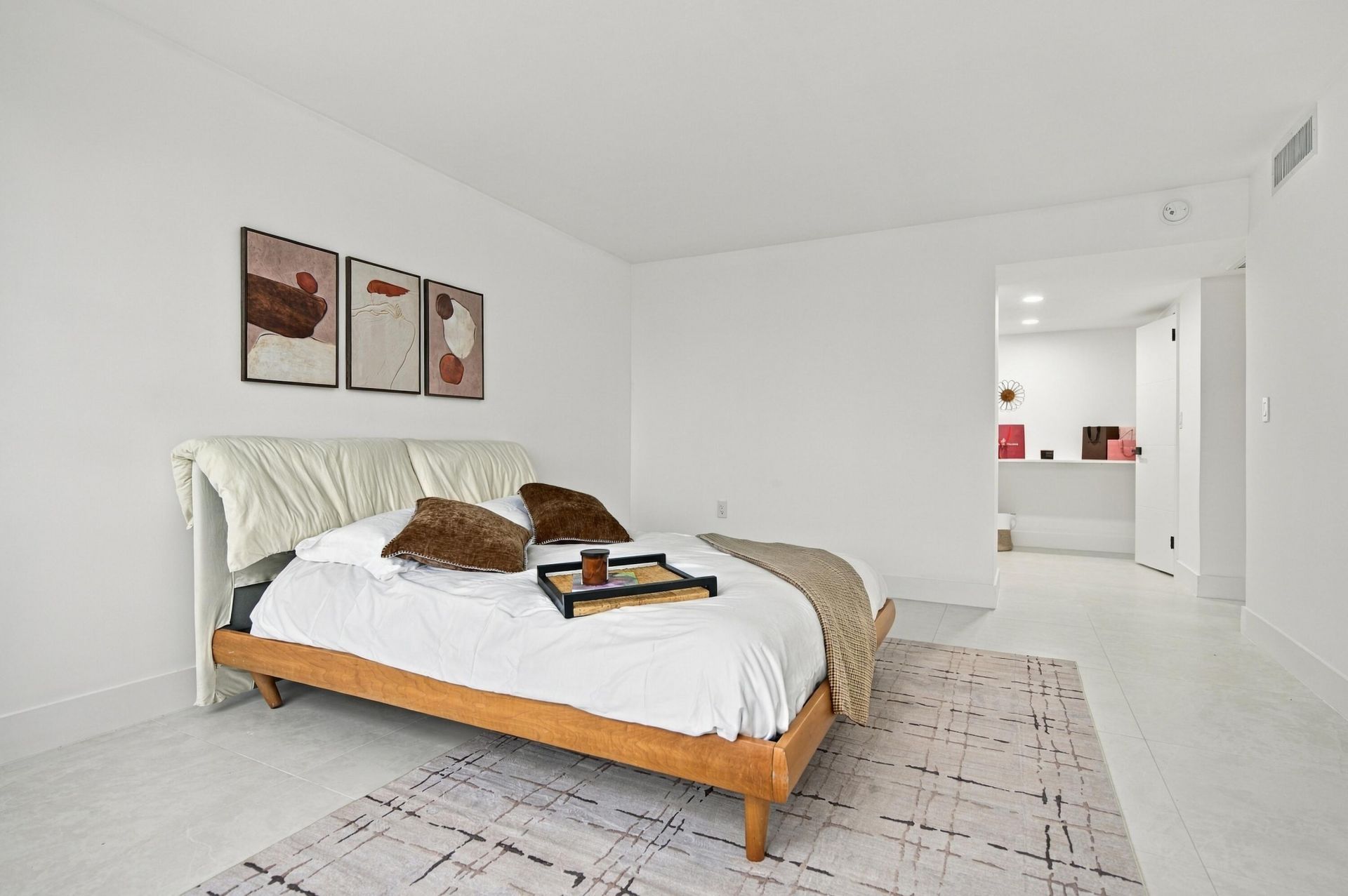 3140 S Ocean Drive, Unit 610, Hallandale Beach, FL 33009 Photo