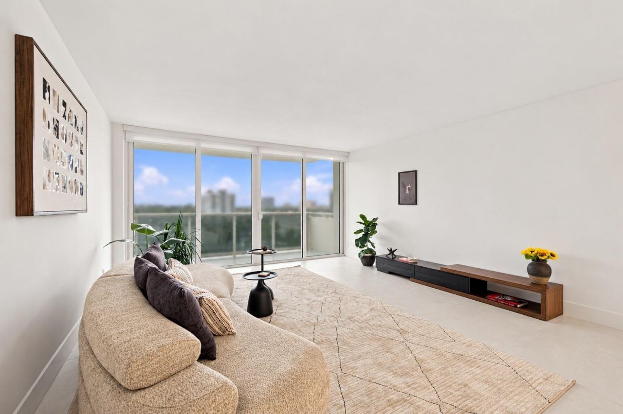 3140 S Ocean Drive, Unit 610, Hallandale Beach, FL 33009 Photo