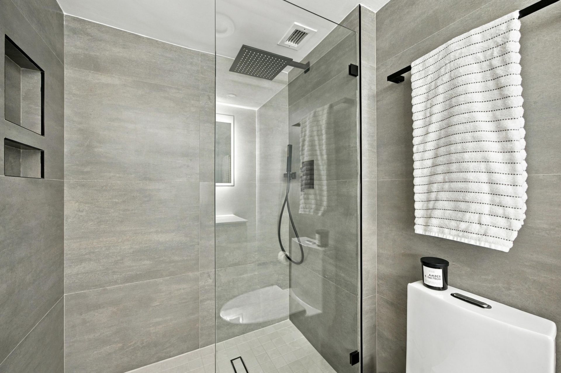 3140 S Ocean Drive, Unit 610, Hallandale Beach, FL 33009 Photo