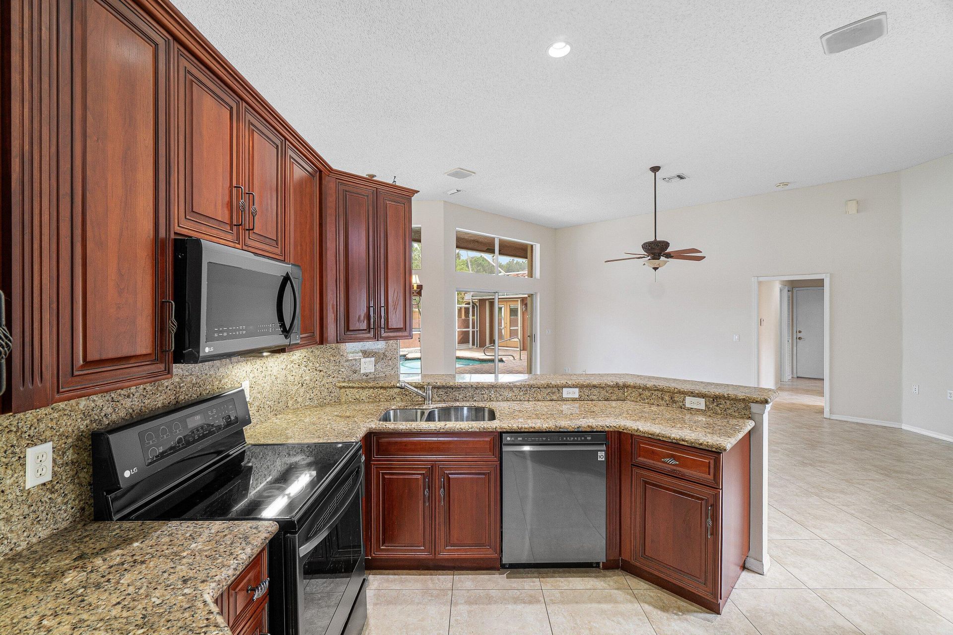 10599 Saint Thomas Drive, Boca Raton, FL 33498 Photo