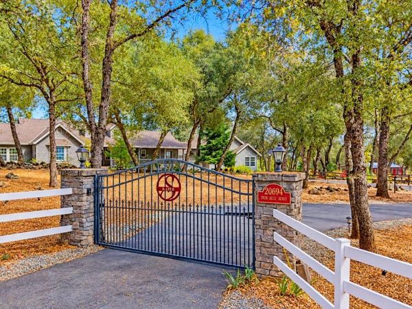 20694 Wildwood West Dr, Penn Valley, CA 95946