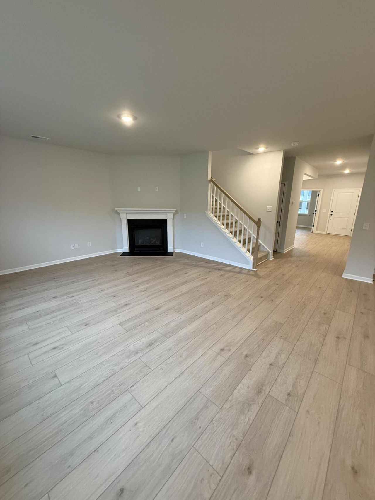 611 Cropfield Drive Photo 4
