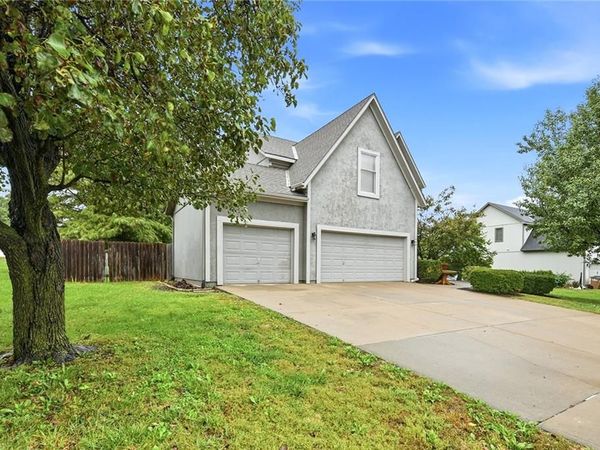 1404 Cedar Ridge Circle, Raymore, MO 64083
