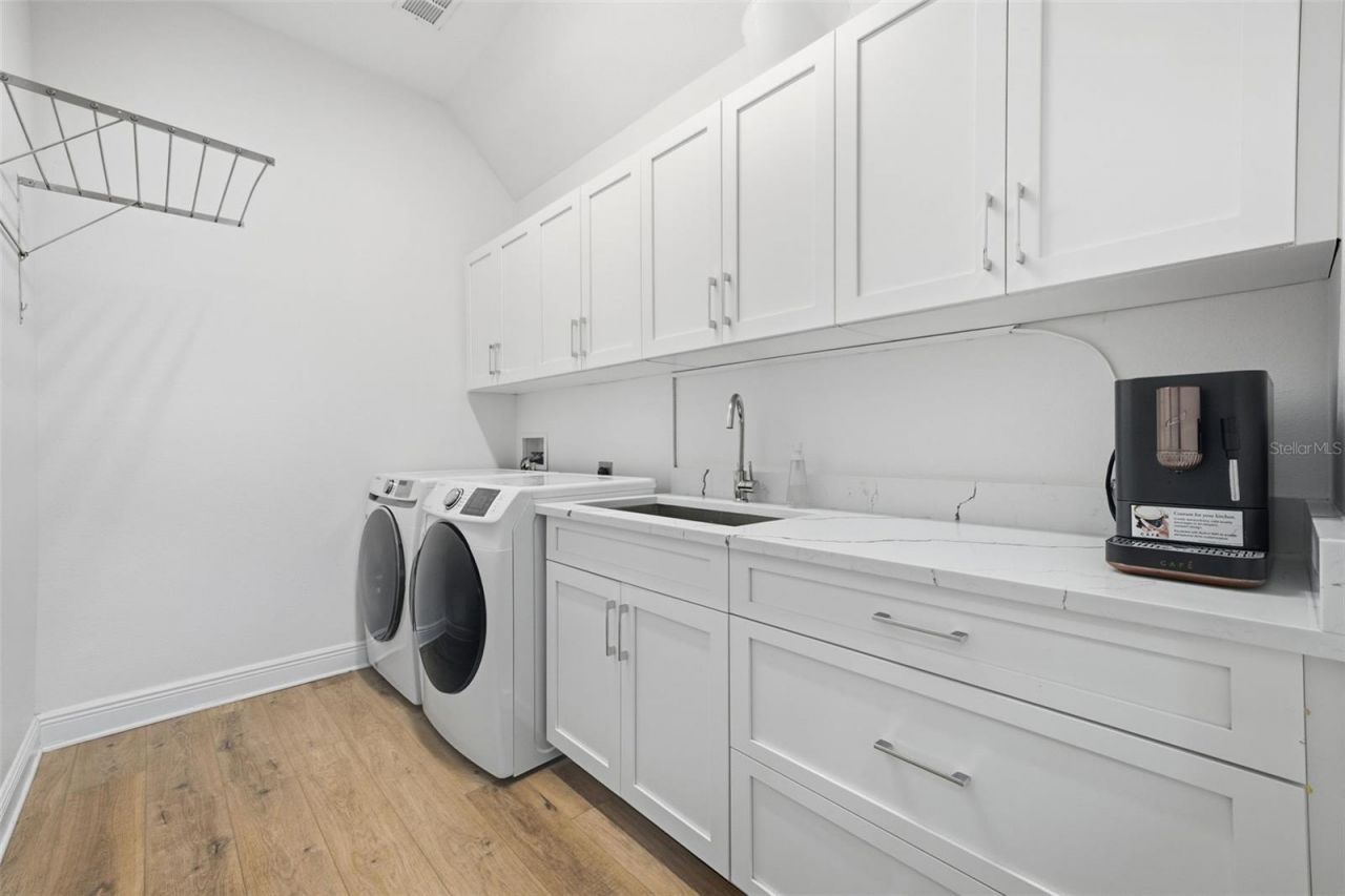 14637 Canopy Drive, Tampa, FL 33626 Photo