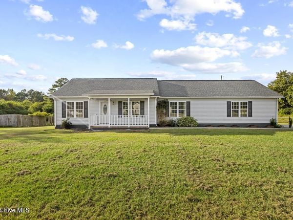 100 Goldie Lane , Beulaville, NC 28518