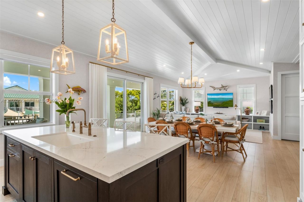 226 Navajo St , Plantation Key, FL 33070 Photo