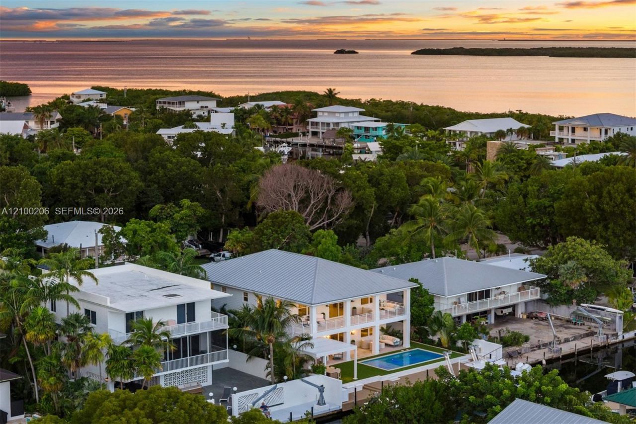 226 Navajo St , Plantation Key, FL 33070 Photo