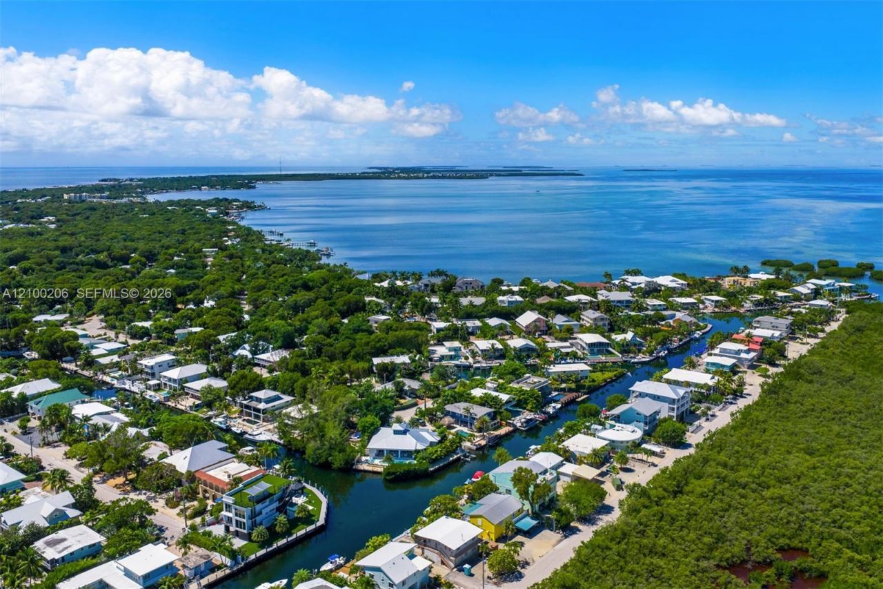 226 Navajo St , Plantation Key, FL 33070 Photo