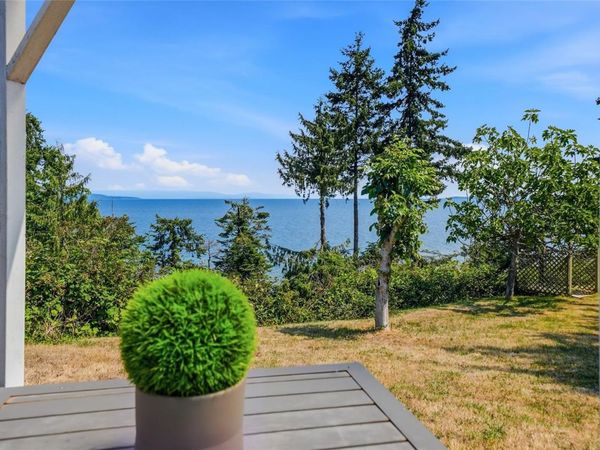 590 Willow St , Parksville, BC V9P 1A5