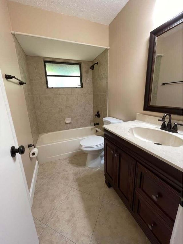 1315 SE Petunia Avenue, Port Saint Lucie, FL 34952 Photo
