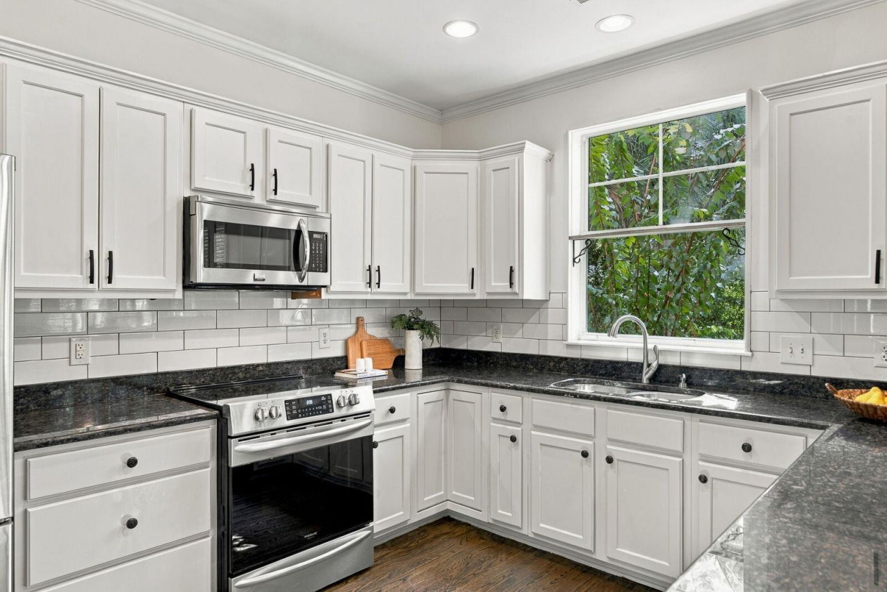1520 Faith Street Photo 6