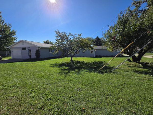 201 S Sterling Street, Ashley, MI 48806