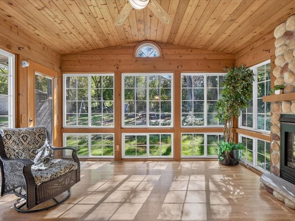 1222 E Lakeside Drive, Edgerton, WI 53534