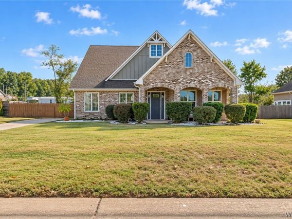 11827 Aspenwood Drive, Moundville, AL 35474