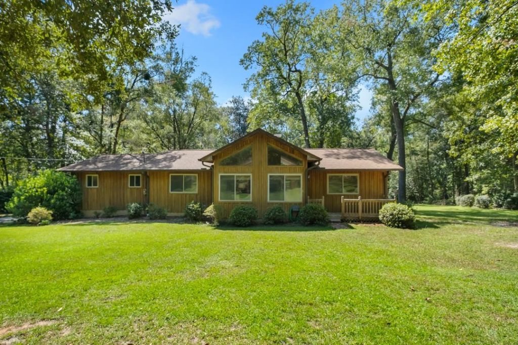 145 Meridian Hills Road, Tallahassee, FL 32312 Main Photo