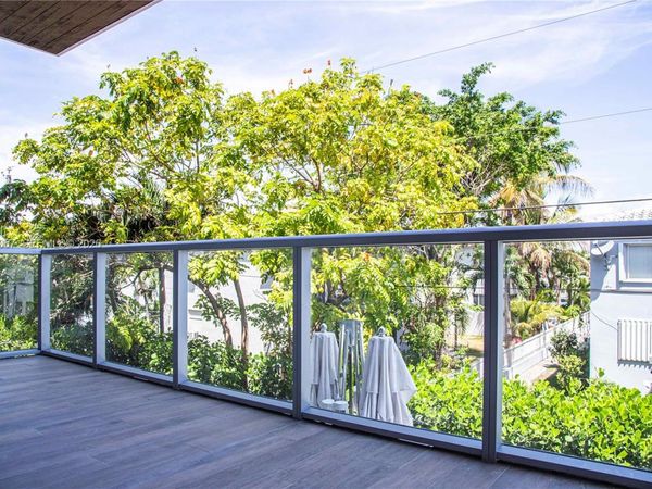 529 SW 11th St , Unit 203, Miami, FL 33129