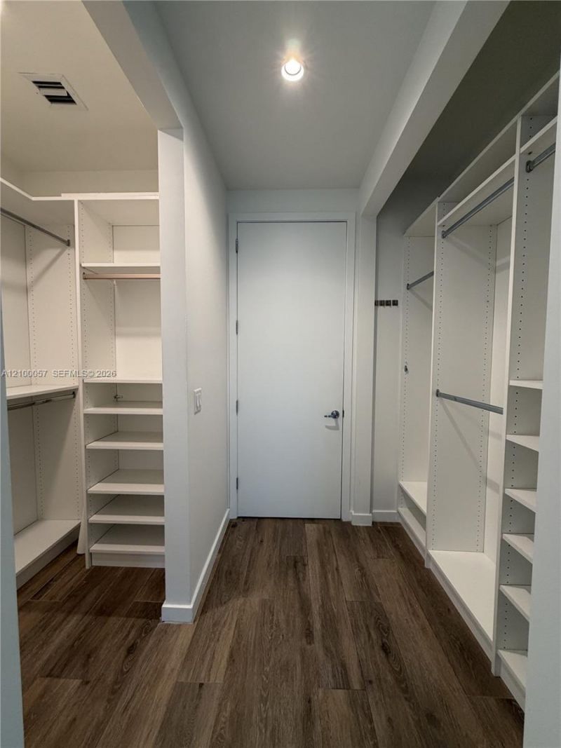 529 SW 11th St , Unit 203, Miami, FL 33129 Photo