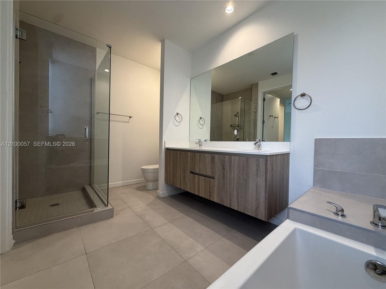 529 SW 11th St , Unit 203, Miami, FL 33129 Photo