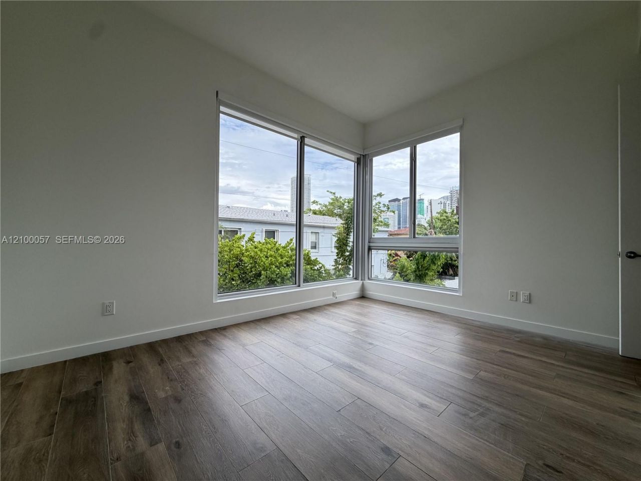 529 SW 11th St , Unit 203, Miami, FL 33129 Photo