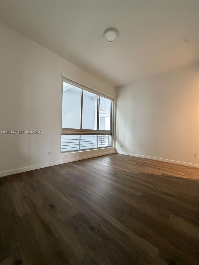 529 SW 11th St , Unit 203, Miami, FL 33129 Photo