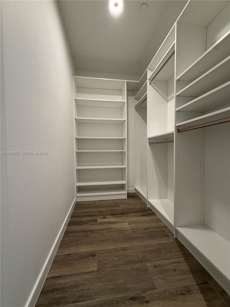 529 SW 11th St , Unit 203, Miami, FL 33129 Photo