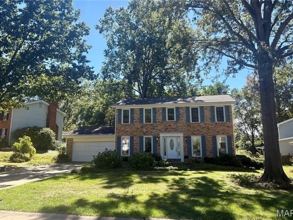 1066 Camargo Drive, Ballwin, MO 63011
