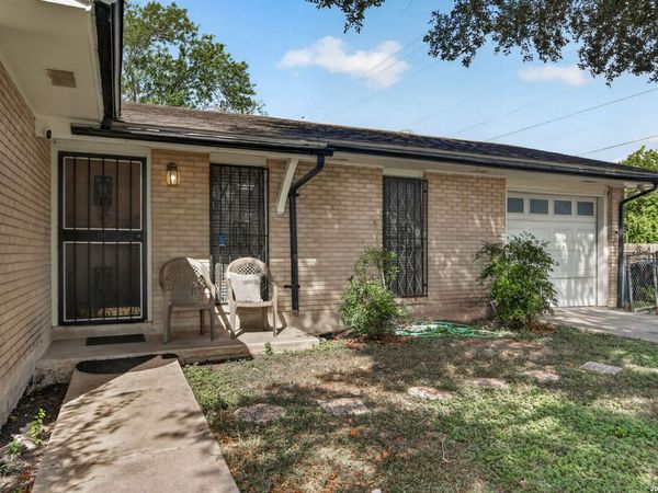 335 PARK PLZ, San Antonio, TX 78237