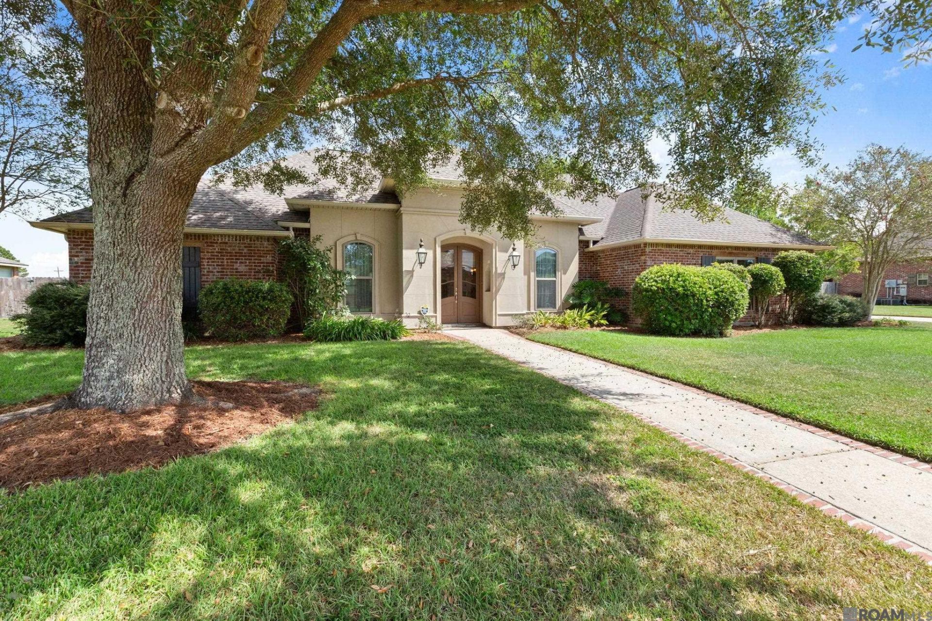 24525 Pecan Pointe Dr, Plaquemine, LA 70764 Main Photo