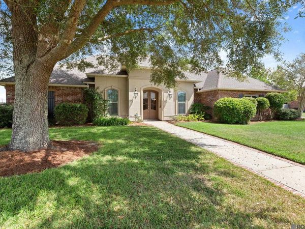 24525 Pecan Pointe Dr, Plaquemine, LA 70764