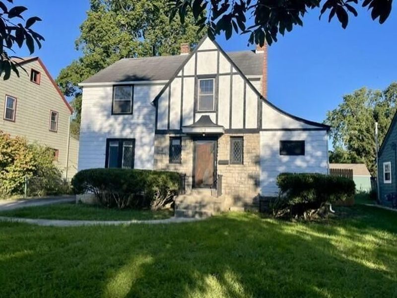 1008 S Cassingham Road, Columbus, OH 43209 Photo 1