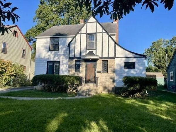 1008 S Cassingham Road , Columbus, OH 43209