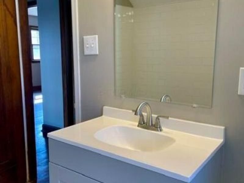 1008 S Cassingham Road, Columbus, OH 43209 Photo 14